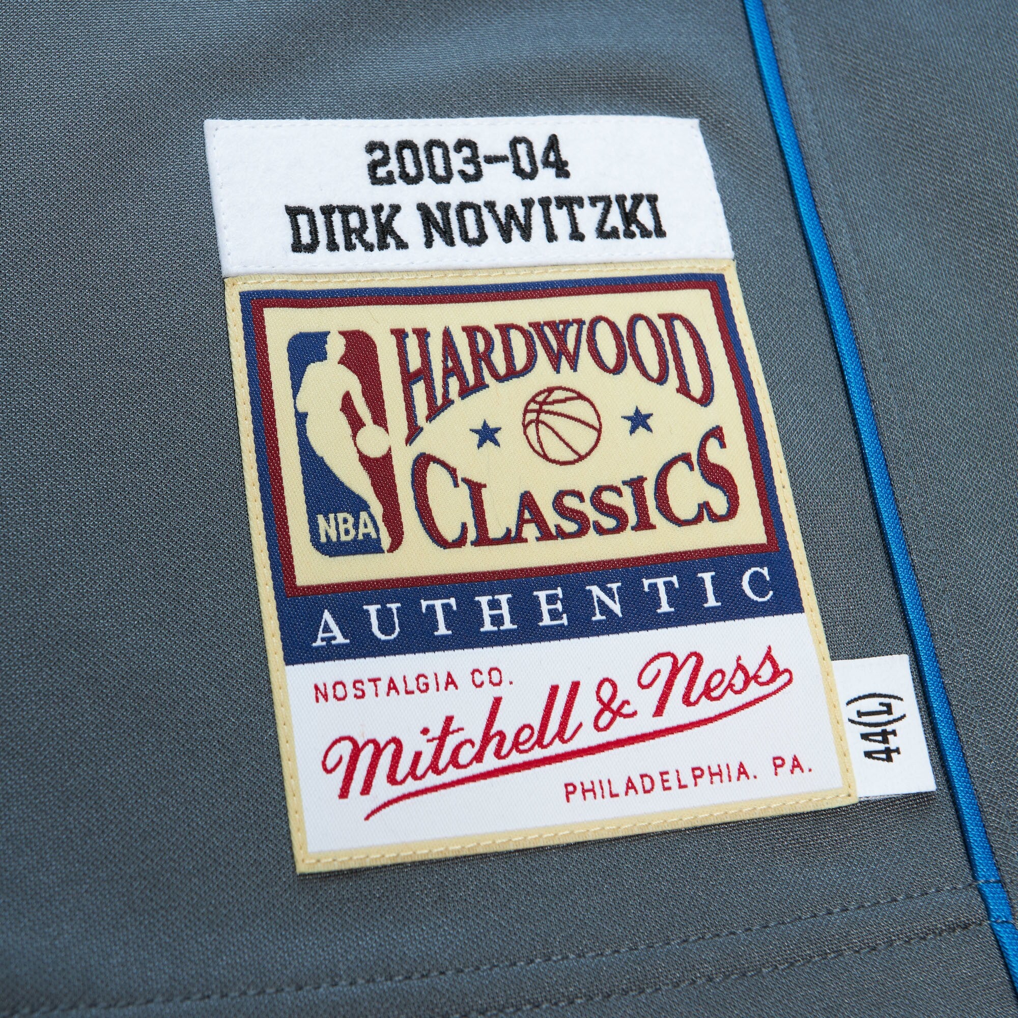 MENS MITCHELL & NESS ALTERNATE JERSEY MAVERICKS 2003 DIRK NOWITZKI