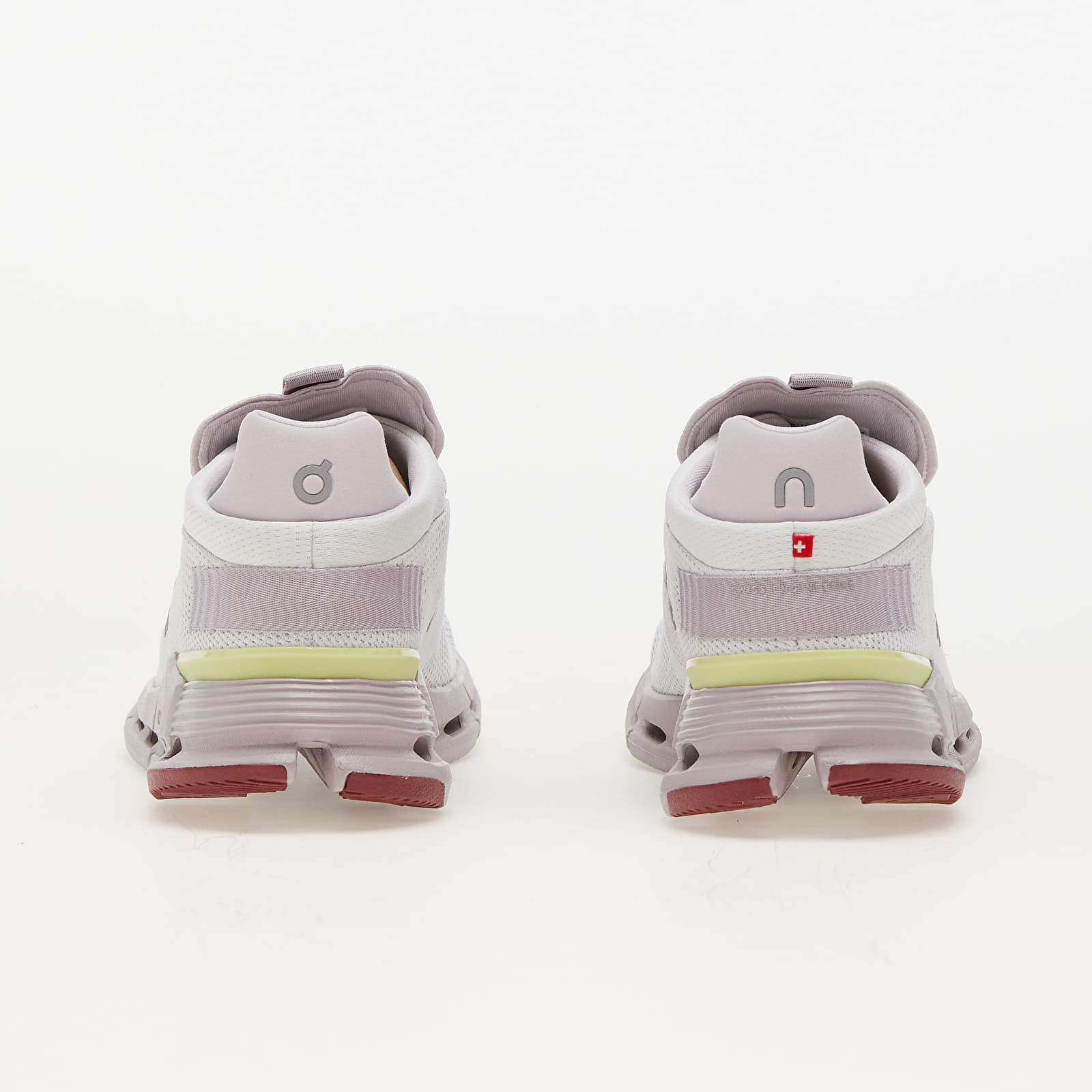 [26.97886] Womens On Running CLOUDNOVA