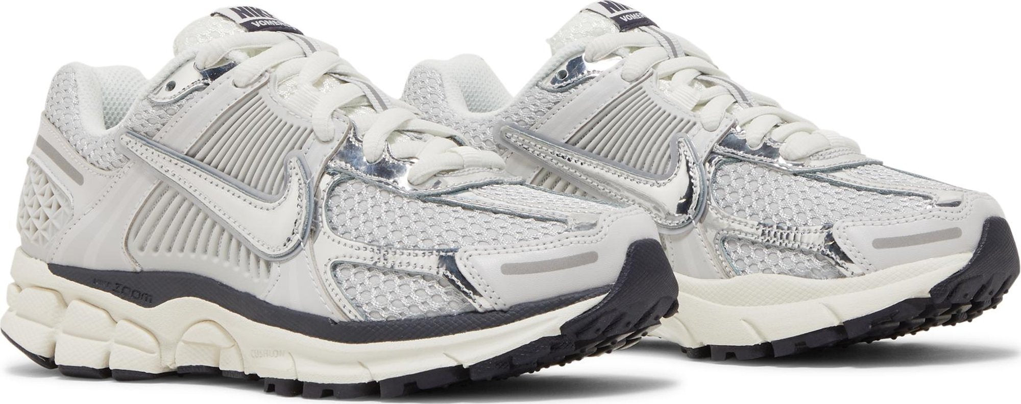[FD0884-025] Womens Nike Zoom Vomero 5 (W) 'Photon Dust Metallic Silver'