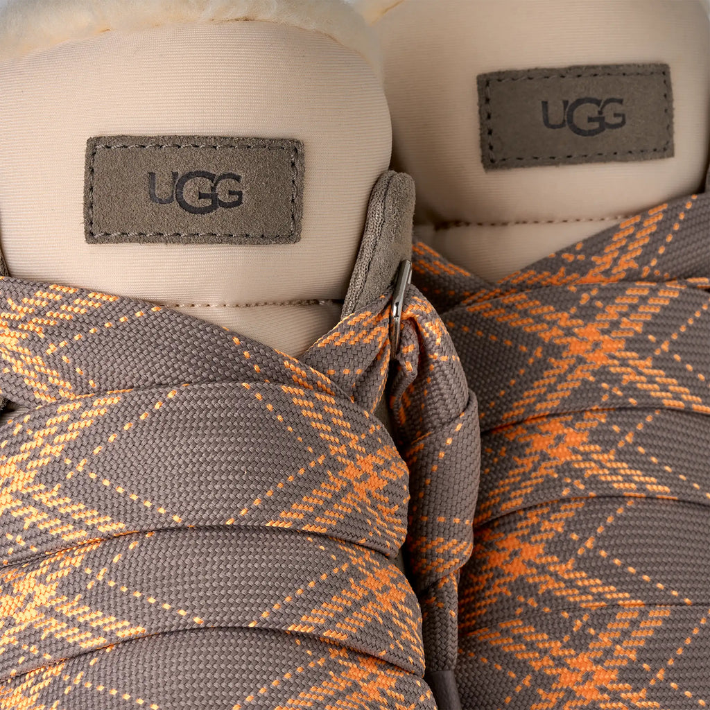 [1145390-CBBLG] WOMENS UGG HIGHMEL