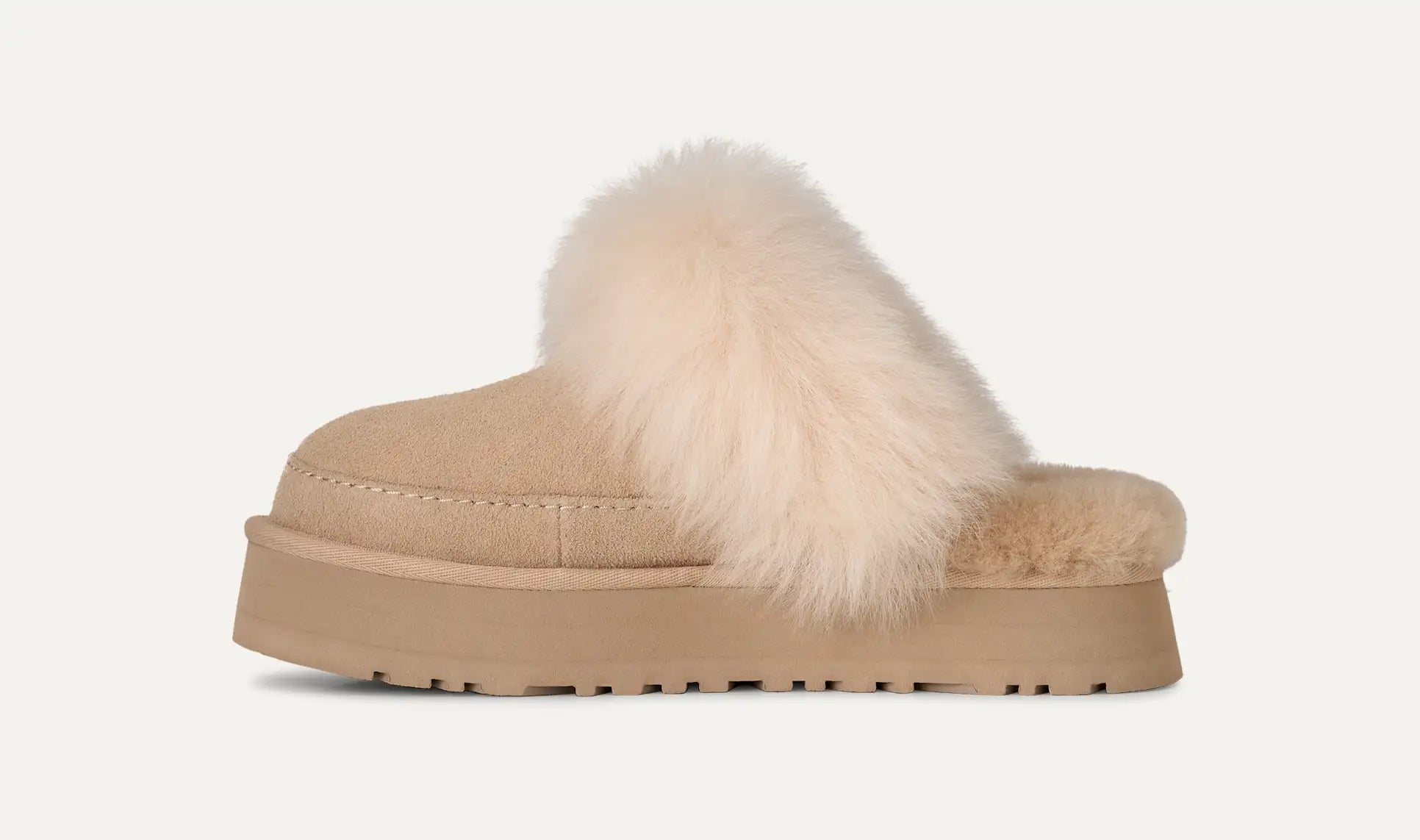 [1173930-SNDCS] WOMENS UGG DISQUETTE CHALET SLIPPER 'SANDCASTLE'