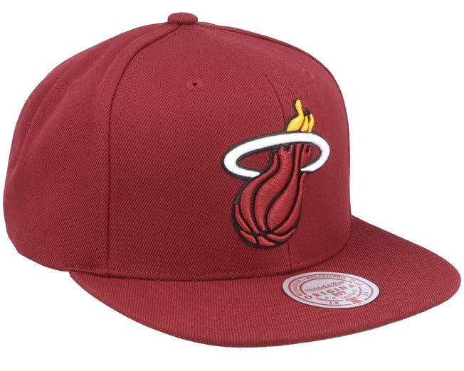 MENS MITCHELL & NESS NBA CORE BASIC SNAPBACK HEAT - MAROON