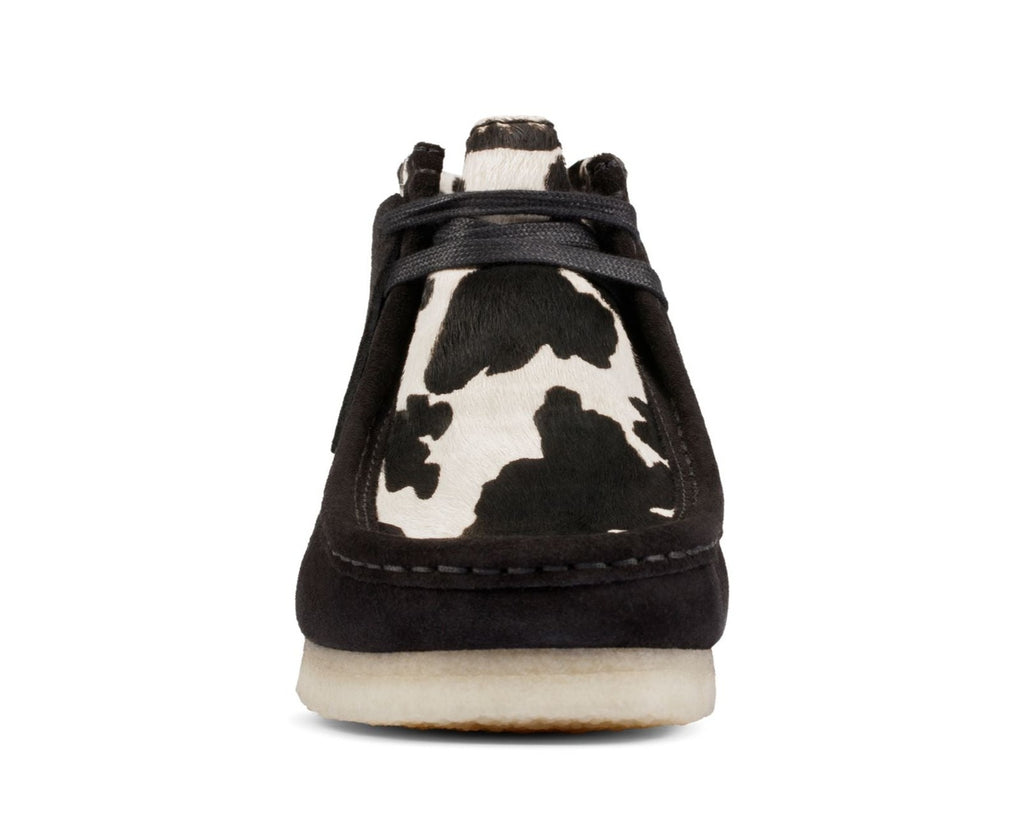 [26154810] Mens Clarks WALLABEE BOOT BLACK COW PRINT