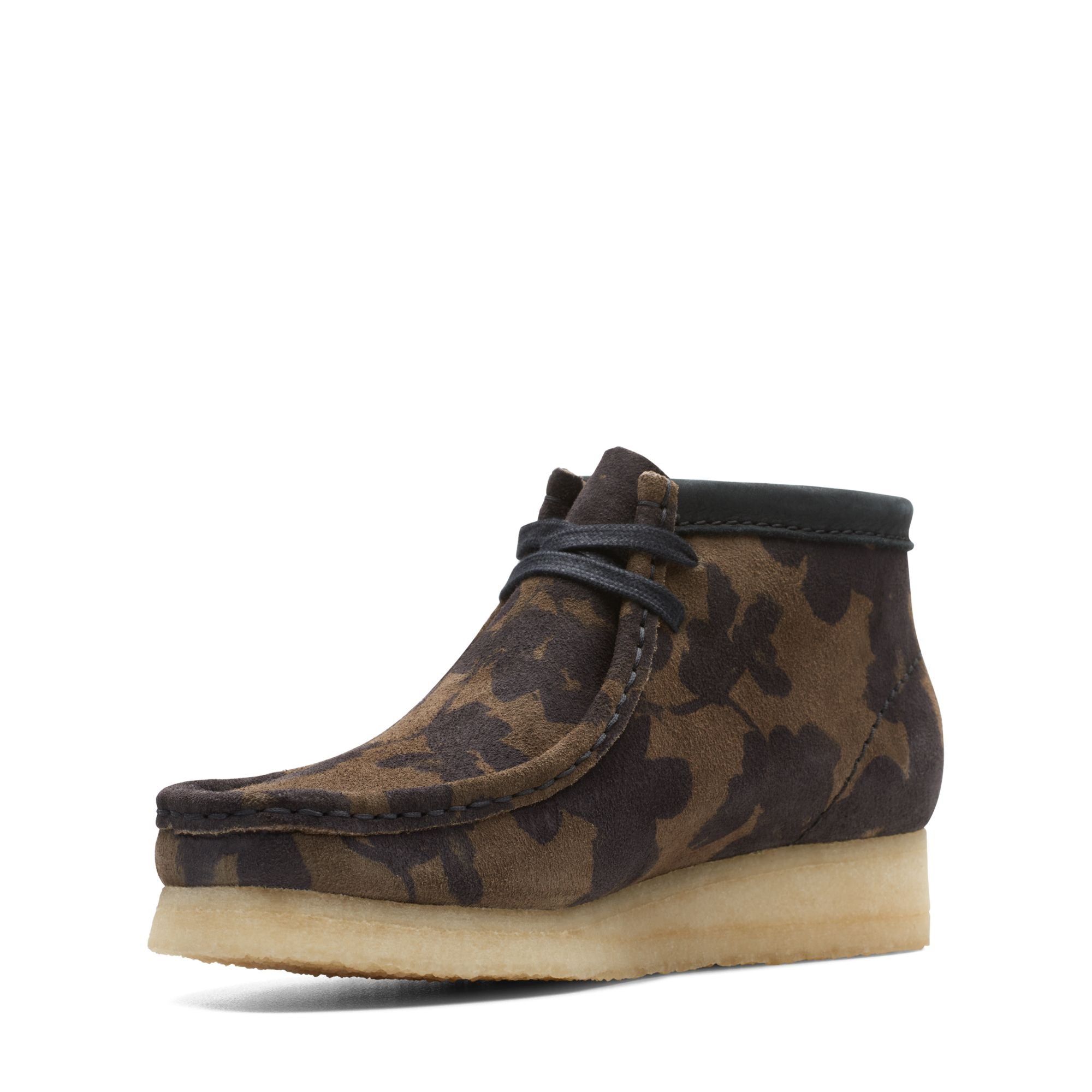 [26174023] WOMENS CLARKS WALLABEE BOOT BLK/KHAKI FLORAL