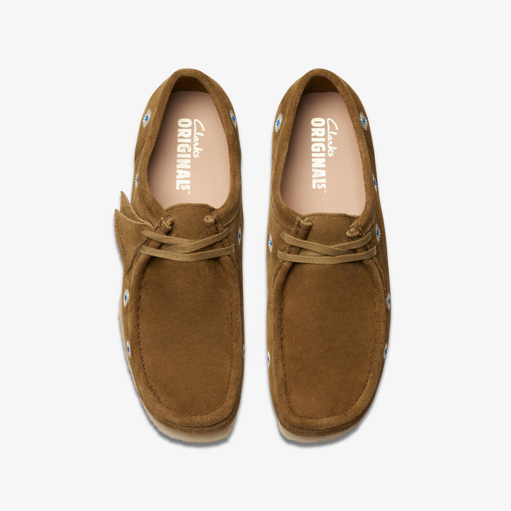 [26175852] Mens CLARKS WALLABEE - DARK OLIVE EMB