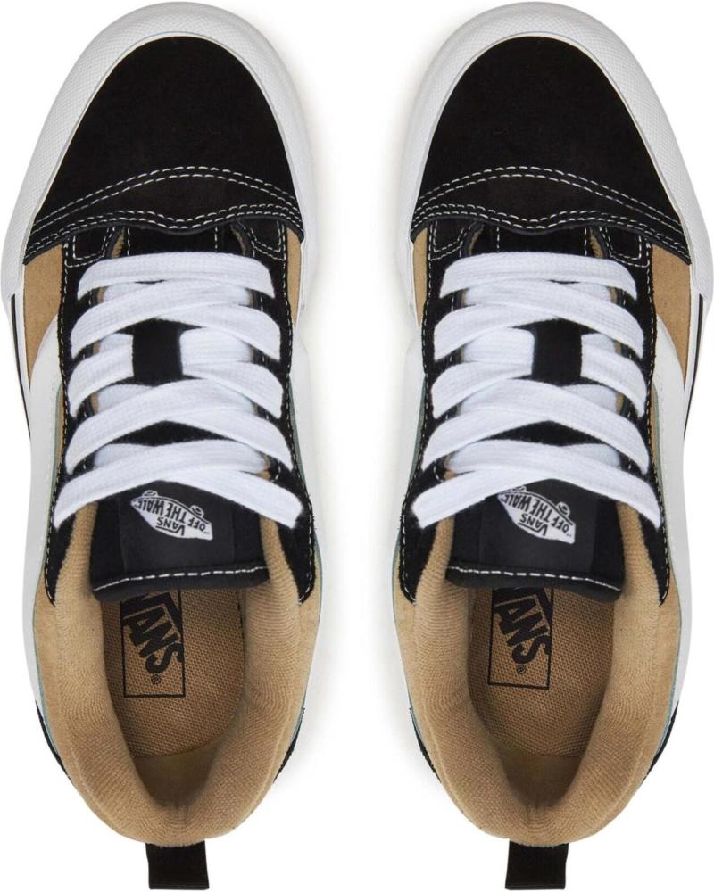 [VN000D2TYS8] YOUTH VANS KNU SKOOL - BLACK/BROWN