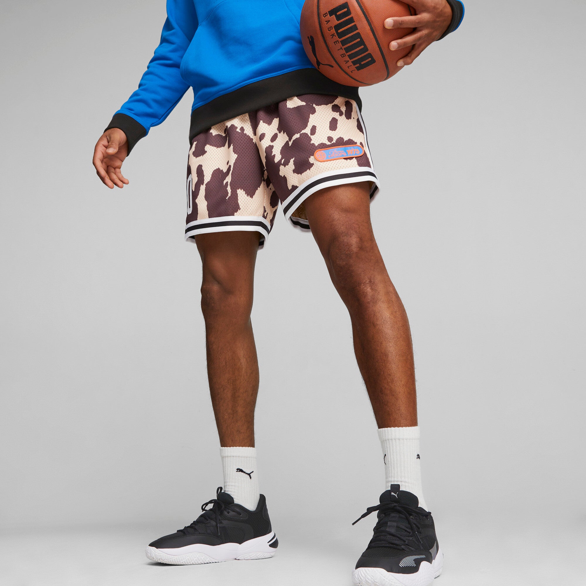 [622035-01] MENS PUMA CLYDES CLOSET AOP SHORT 1