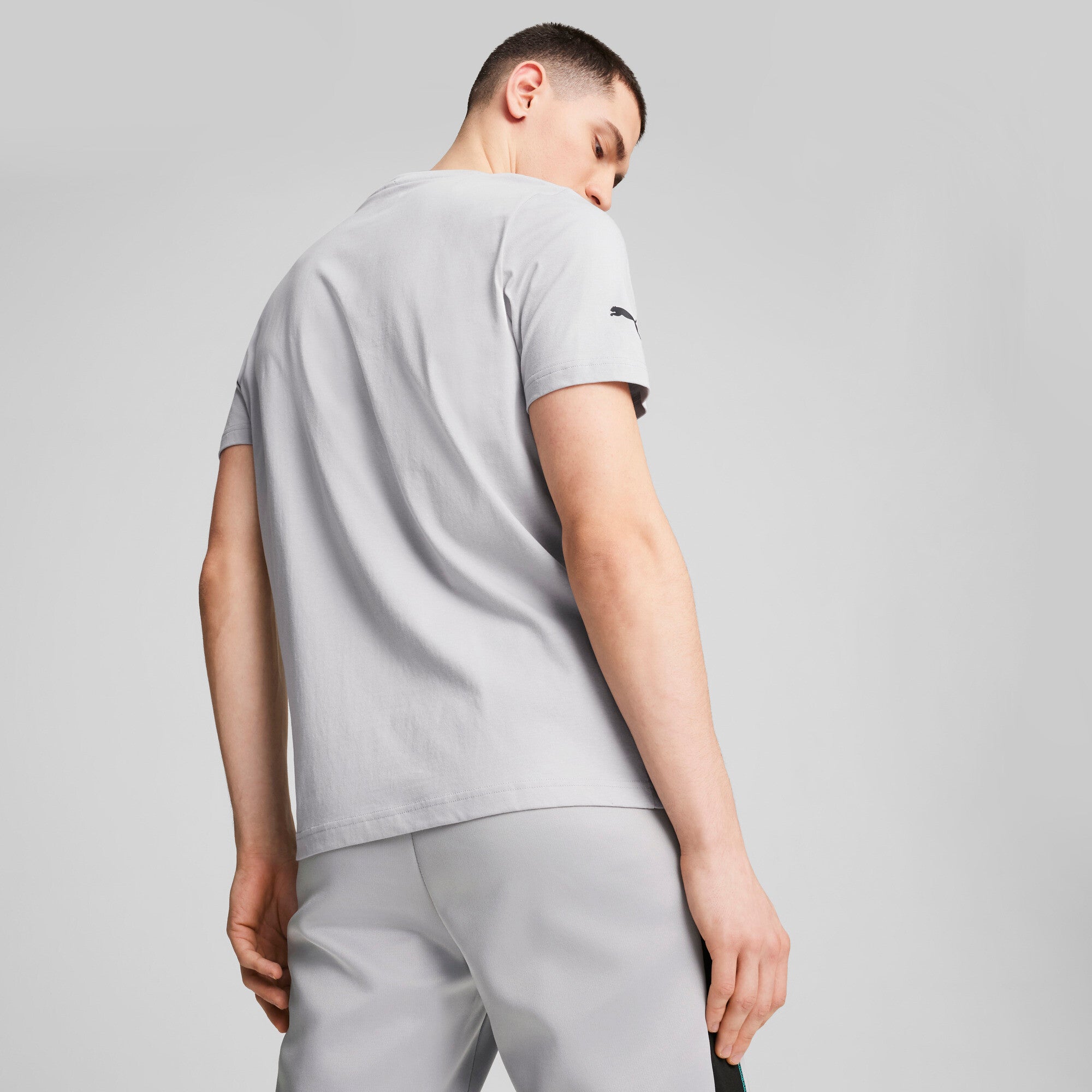 [627349-02] MENS PUMA MAPF1 ESSENTIALS LOGO TEE