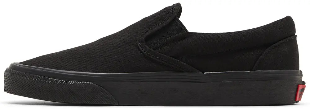 [VN000EYEBKA] MENS VANS UA CLASSIC SLIP-ON BLACK/BLACK - BLACK/BLACK