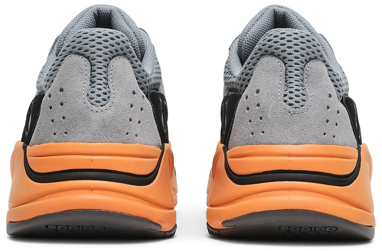 [GW0296] MENS ADIDAS YEEZY BOOST 700