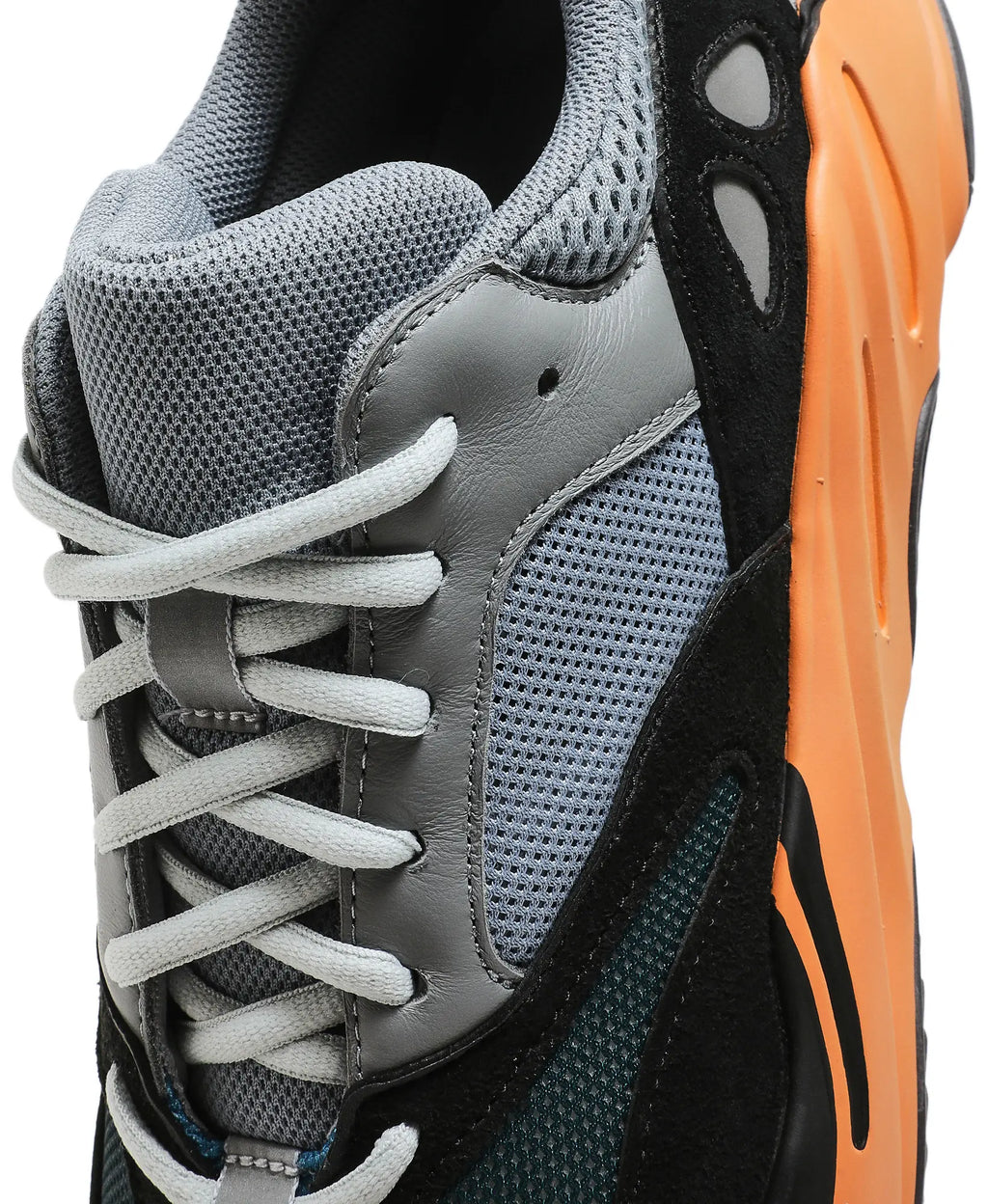 [GW0296] MENS ADIDAS YEEZY BOOST 700