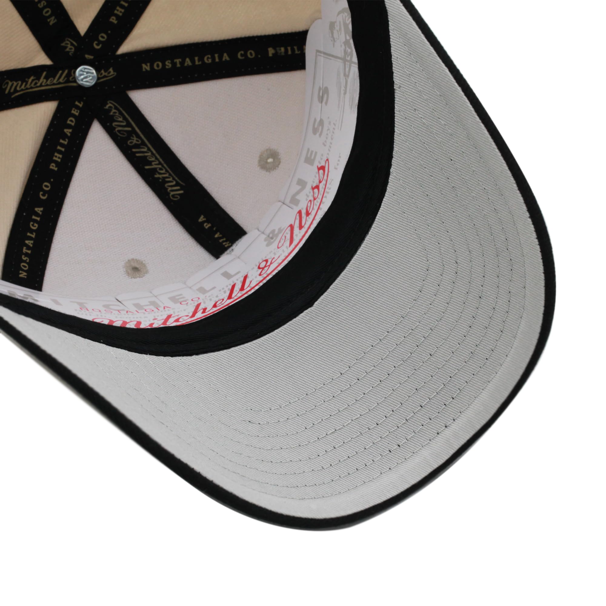 Mens Mitchell & Ness MLB GAME ON PRO SNAPBACK PIRATES