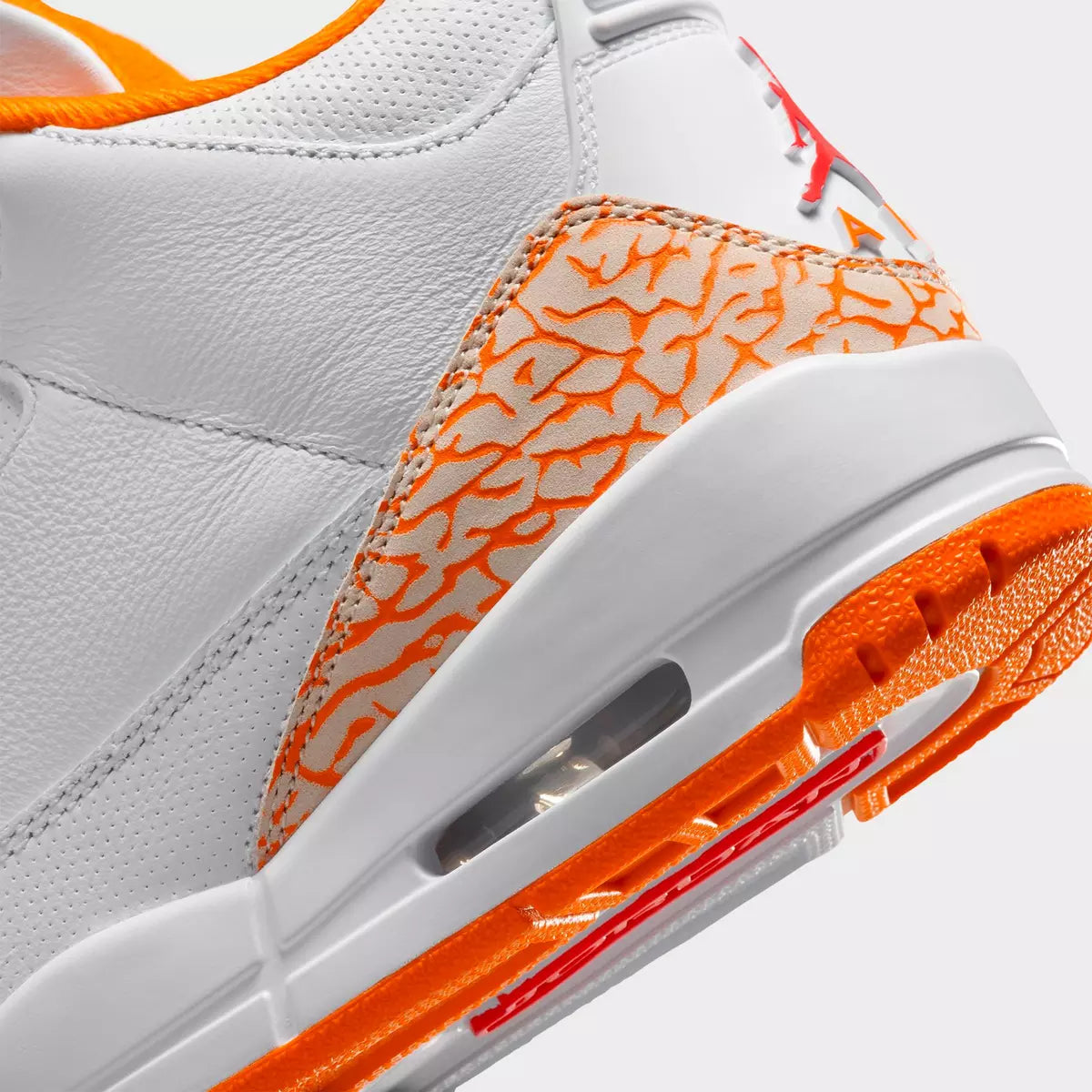 [CK9246-101] WOMENS AIR JORDAN RETRO 3 'ORANGE CITRUS'