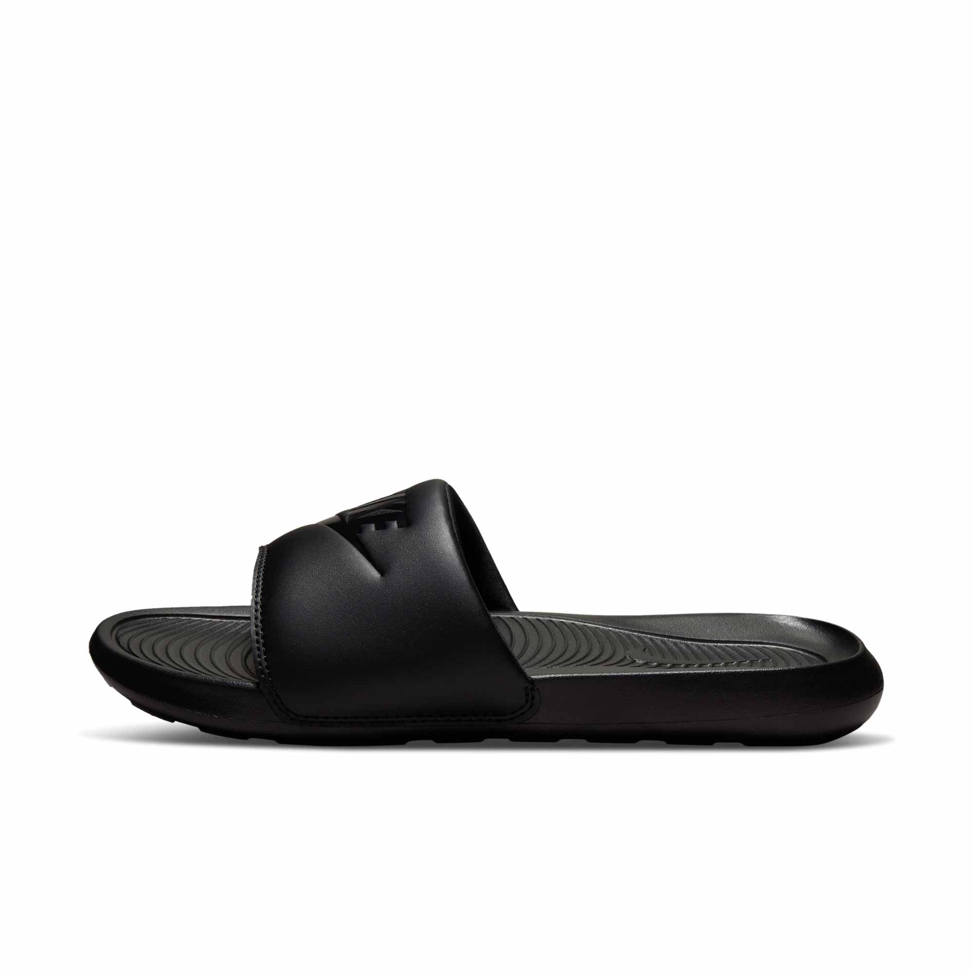 [CN9675-003] MENS NIKE VICTORI ONE