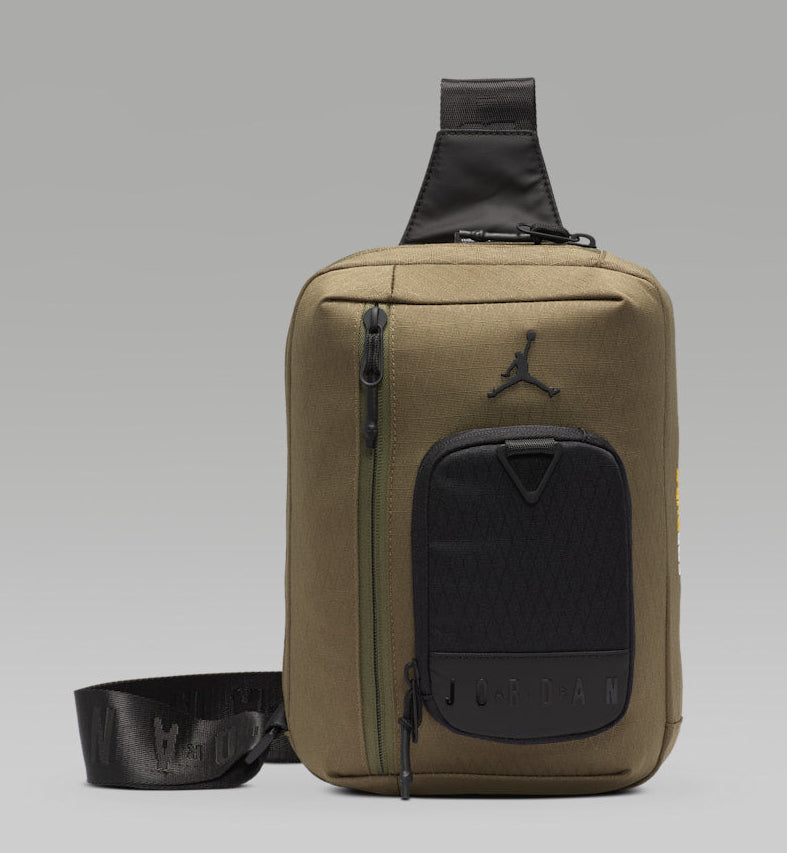 [MA0957-E6F] UNISEX AIR JORDAN COLLECTORS CROSSBODY 3L BAG