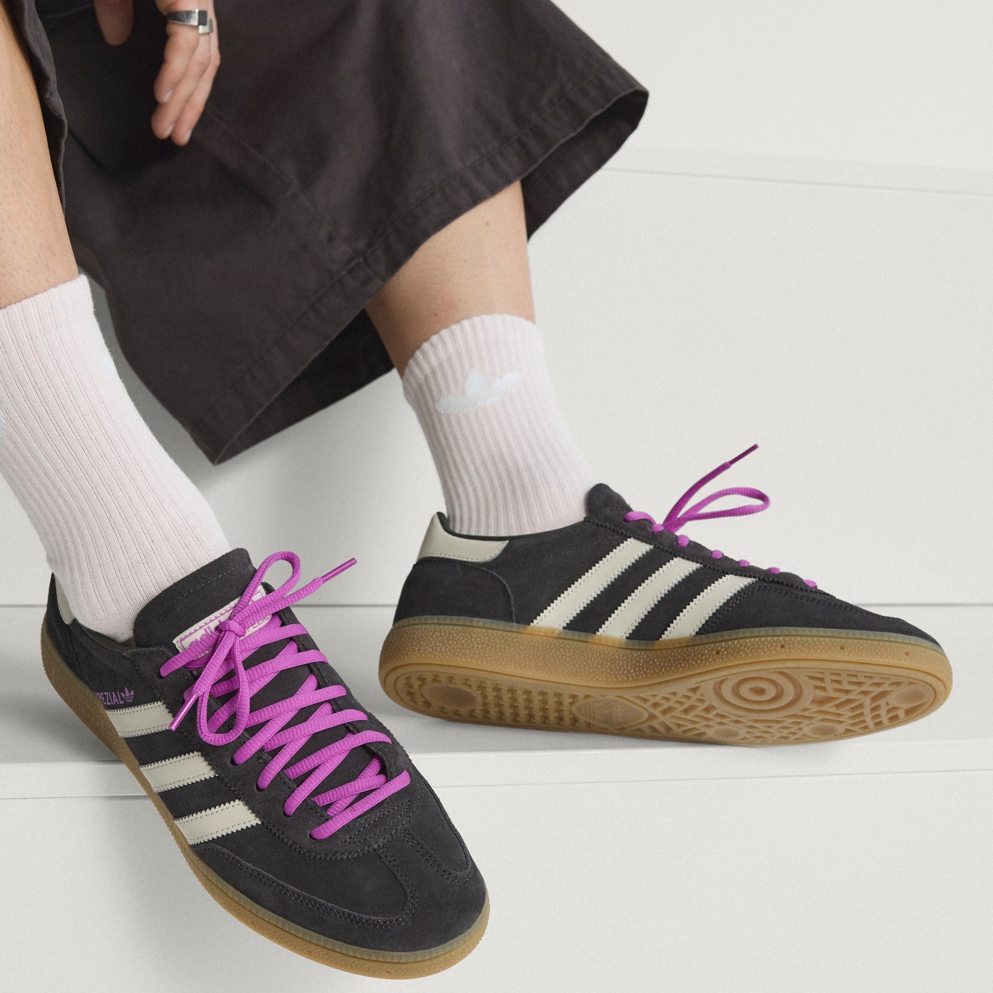 [HQ9439] MENS ADIDAS HANDBALL SPEZIAL 'FIFA WORLD CUP 2026 CHILE'