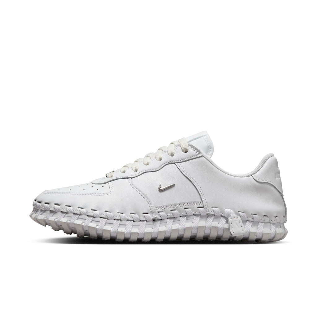 [DR0424-100] Womens Nike J FORCE 1 LOW LX 'JACQUEMUS WHITE'