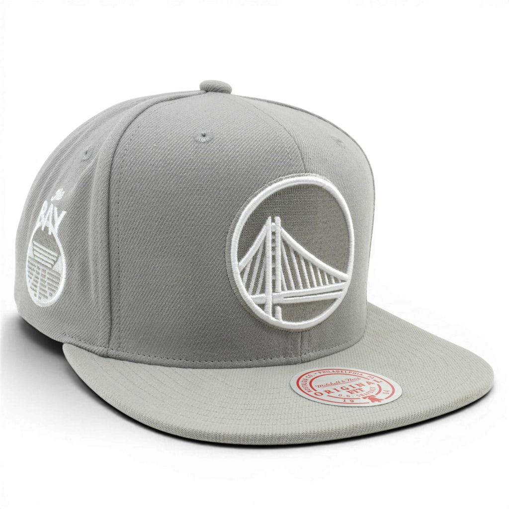 Mens Mitchell & Ness NBA EVERGREEN GREY WHITE SNAPBACK WARRIORS