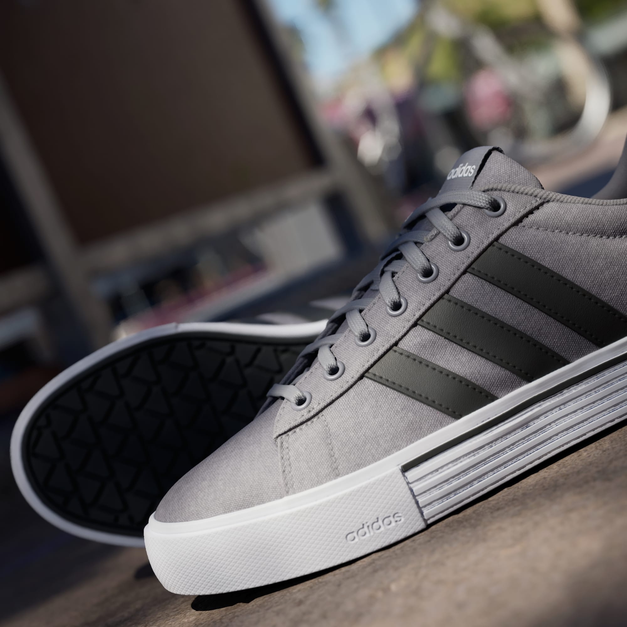 [IF4493] MENS ADIDAS DAILY 4.0 'GREY CORE BLACK CLOUD WHITE'