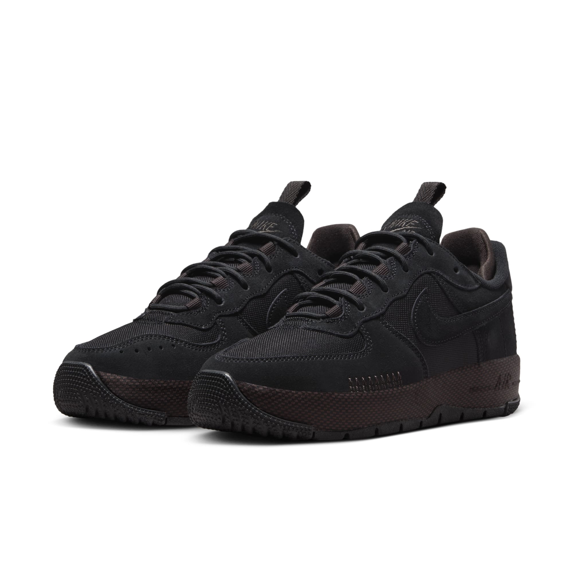 [FB2348-001] Womens Nike AIR FORCE 1 WILD