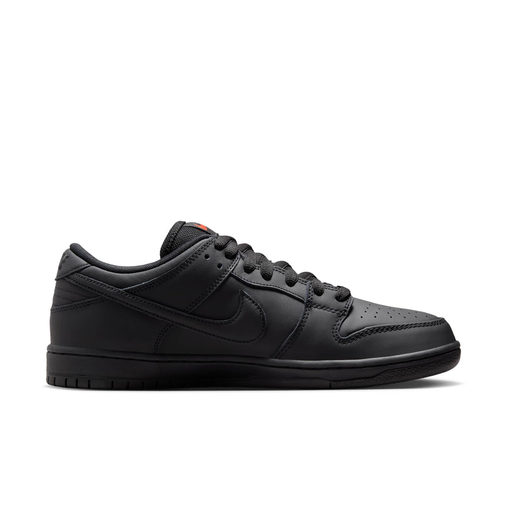 [FJ1674-001] Mens Nike SB Dunk Low Pro 'Triple Black'
