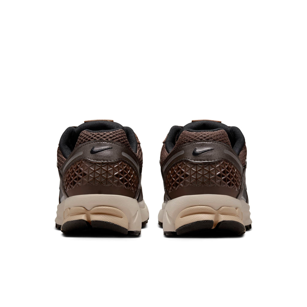 [FN6742-201] Womens Nike ZOOM VOMERO 5 'BAROQUE BROWN'