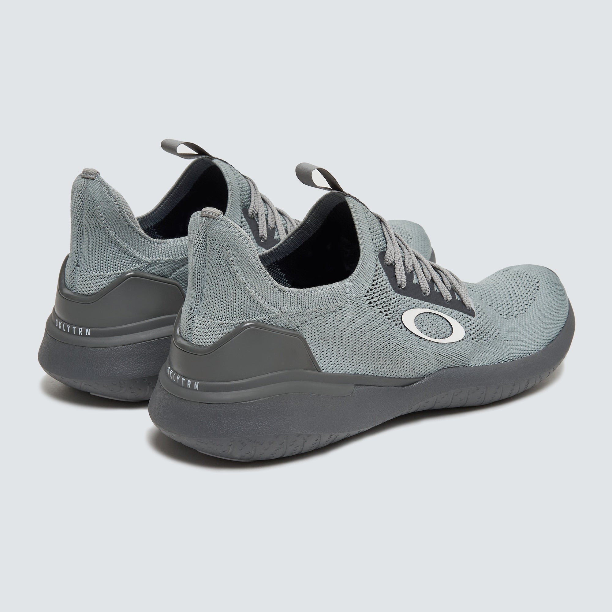 [FOF100275-22Y] MENS OAKLEY BREED - STONE GRAY