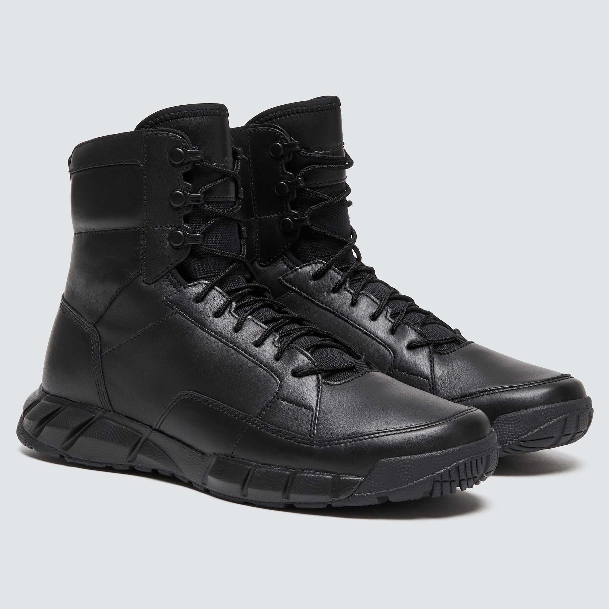 [FOF100347-02E] MENS OAKLEY LTHR COYOTE BOOT - BLACKOUT