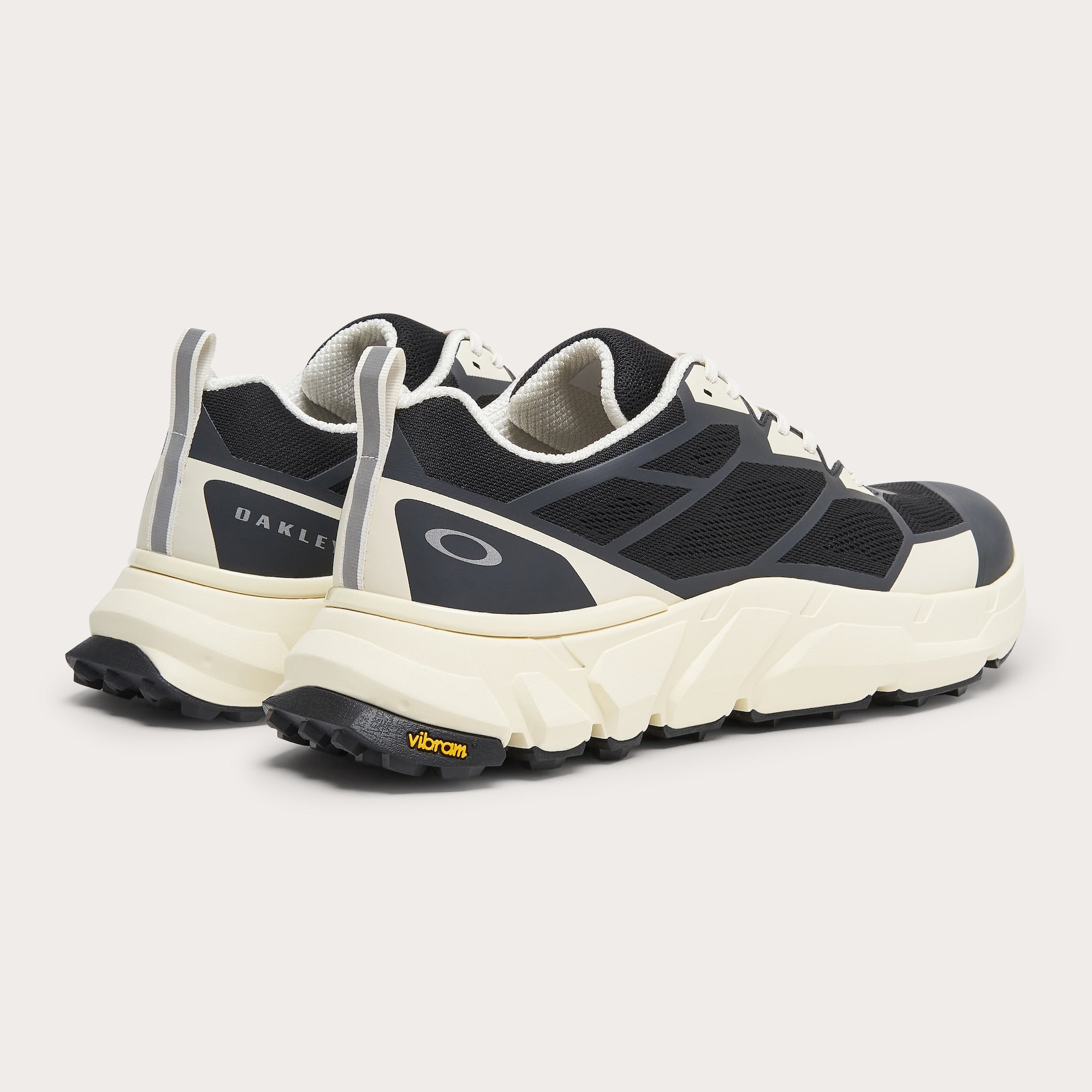 [FOF100350-9X9] MENS OAKLEY LIGHT BREATHE - BLACK/ARCTIC WHITE