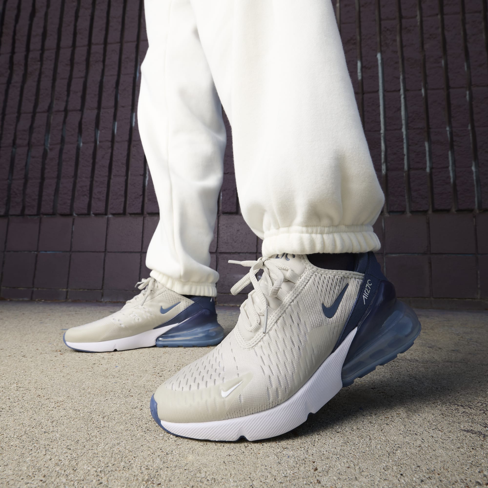 [FQ8783-072] Womens Nike AIR MAX 270