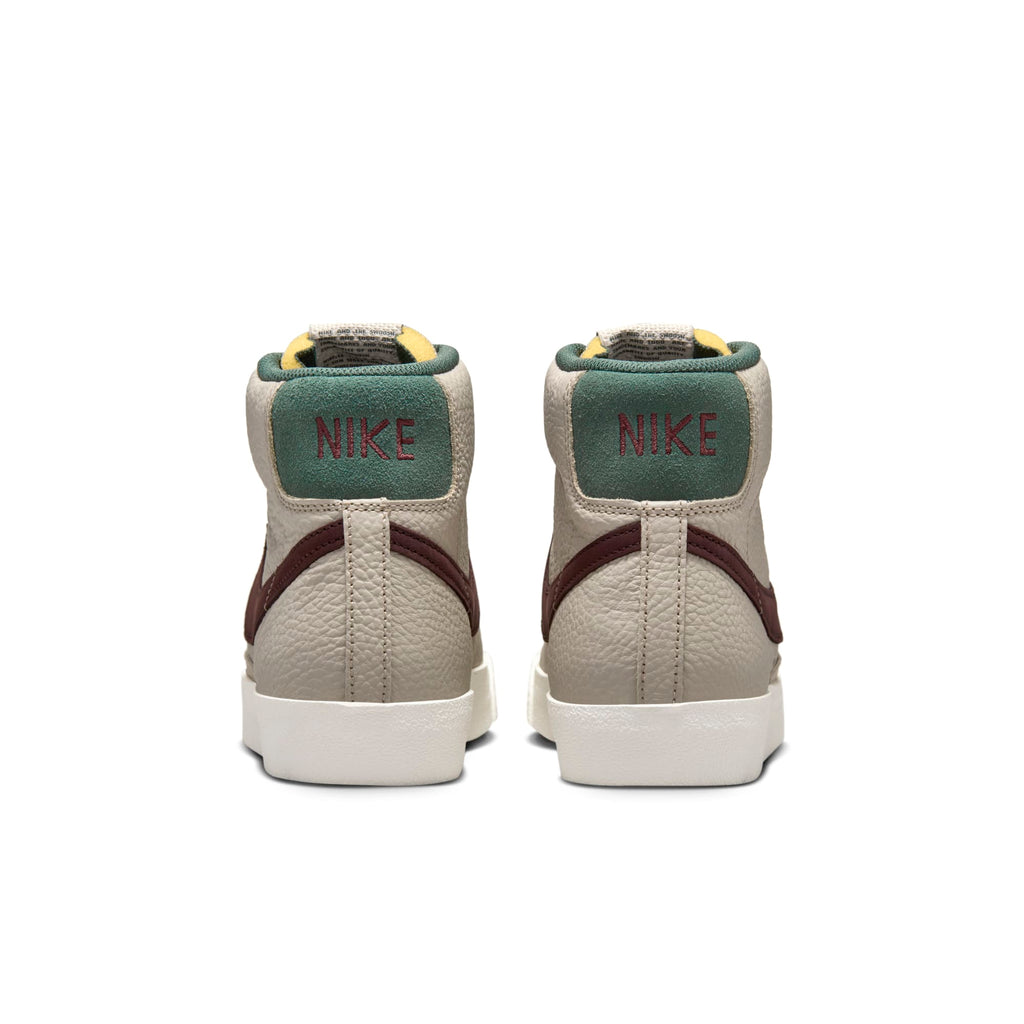 [FQ8824-236] Mens Nike BLAZER MID '77