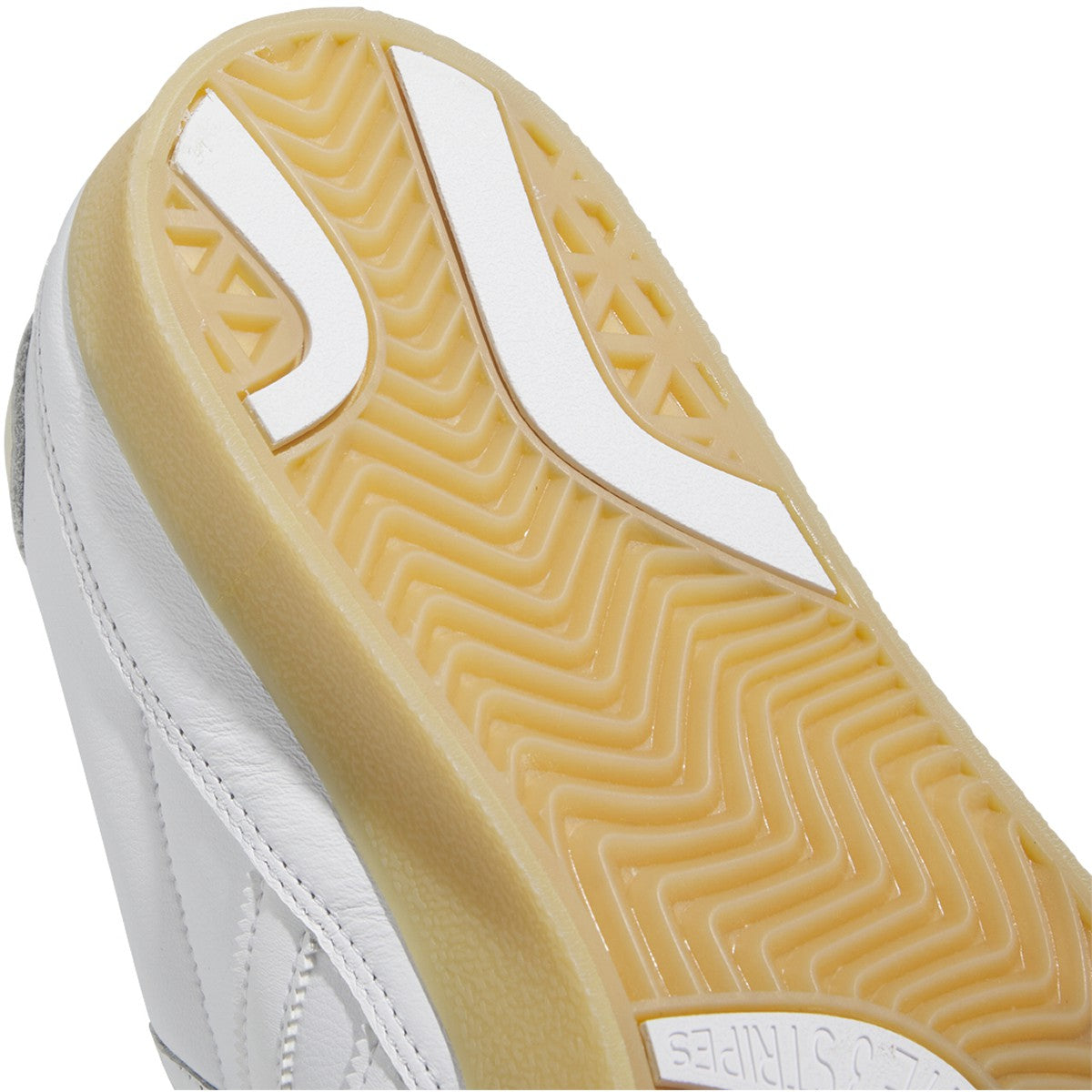 [GY6935] Mens Adidas PUIG INDOOR