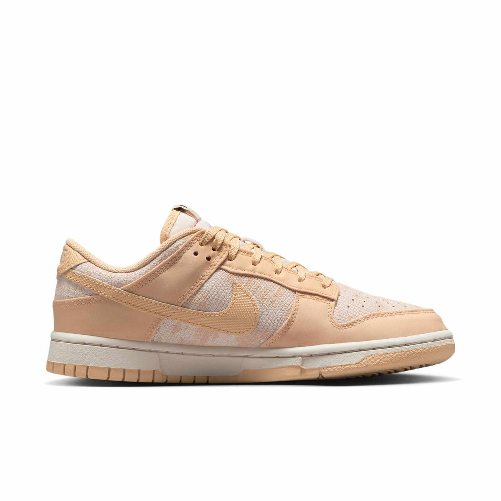 [HJ5777-101] Womens Nike DUNK LOW