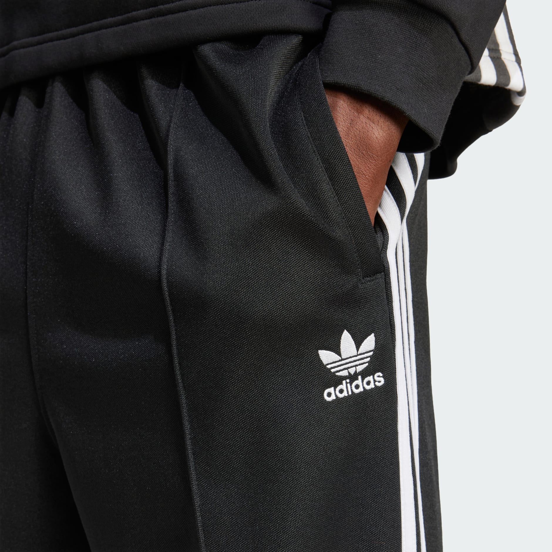 [IZ4801] MENS ADIDAS FIREBIRD ADICOLOR BAGGY TRACK PANTS