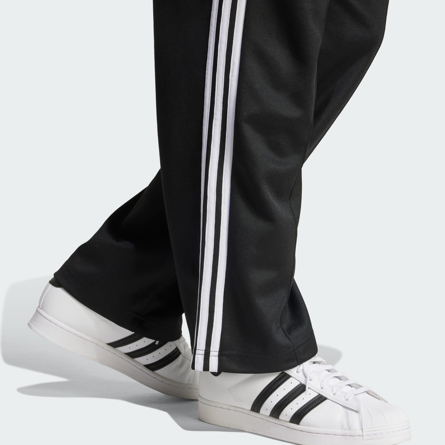 [IZ4801] MENS ADIDAS FIREBIRD ADICOLOR BAGGY TRACK PANTS