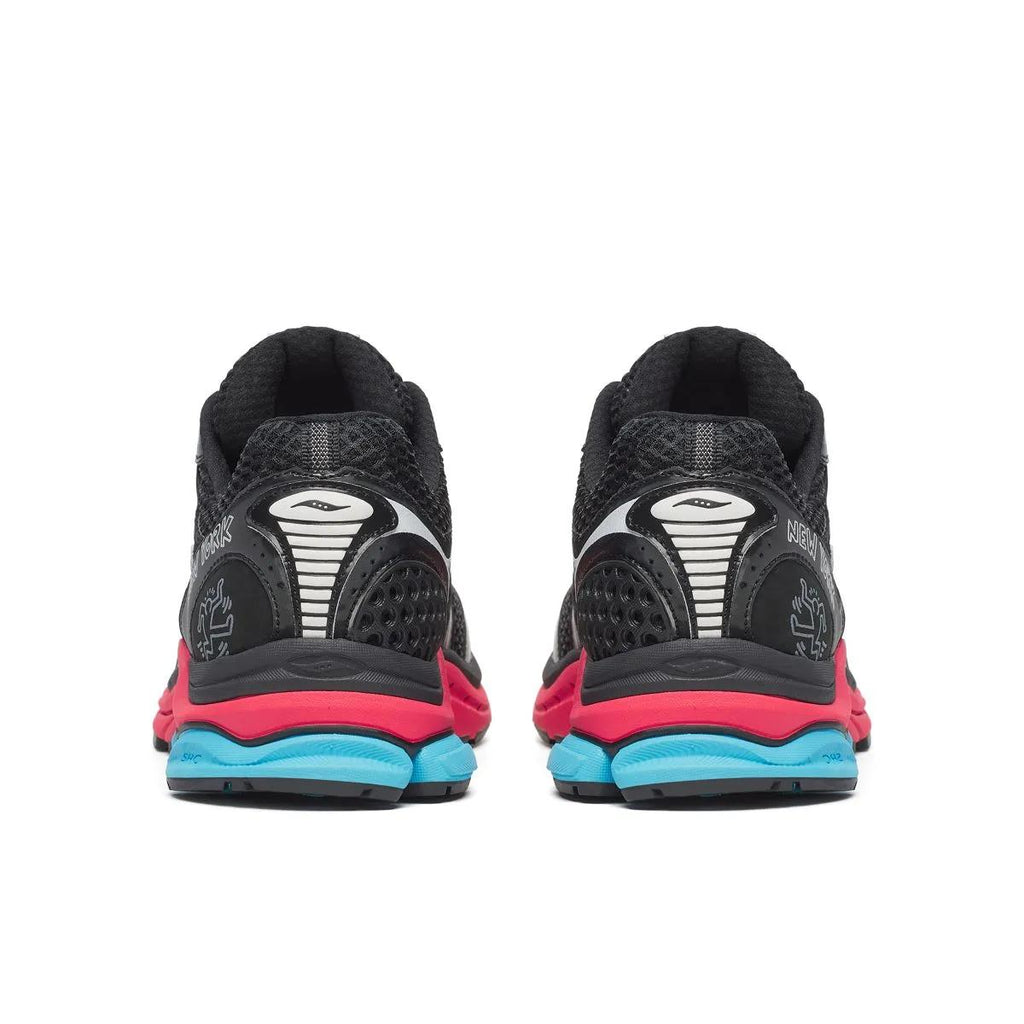 [S61022-1] WOMENS SAUCONY PROGRID TRIUMPH 4 'KEITH HARING NYC MARATHON'