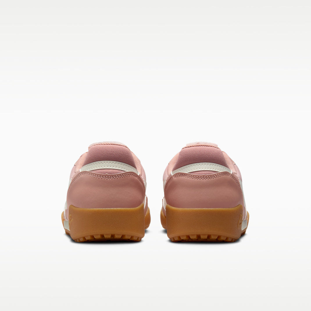 [HQ1940-602] WOMENS NIKE TERRA MANTA 'PARTICLE PINK'