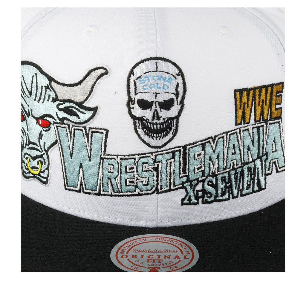 [HS8297-WRTWHIT] MENS MITCHELL & NESS WWE 17 SNAPBACK WRESTLEMANIA