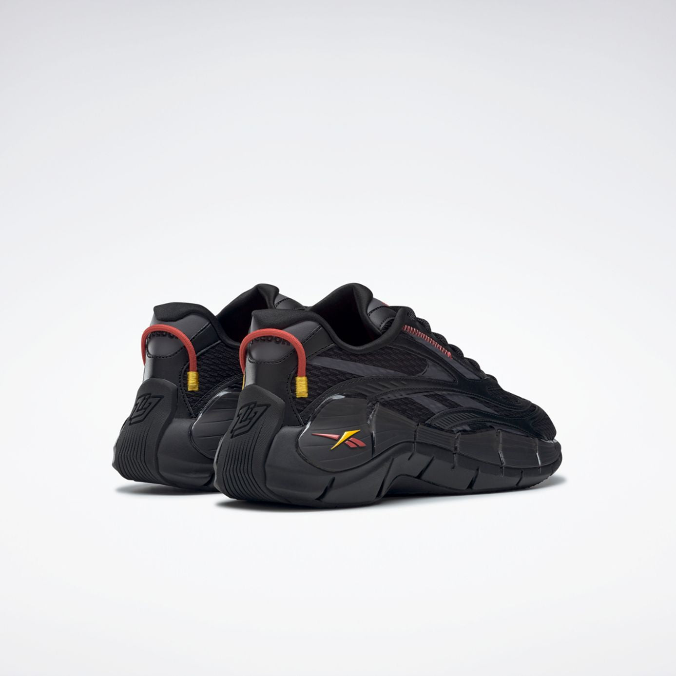 [100045077/GX0504] Mens Reebok ZIG KINETICA 2.5