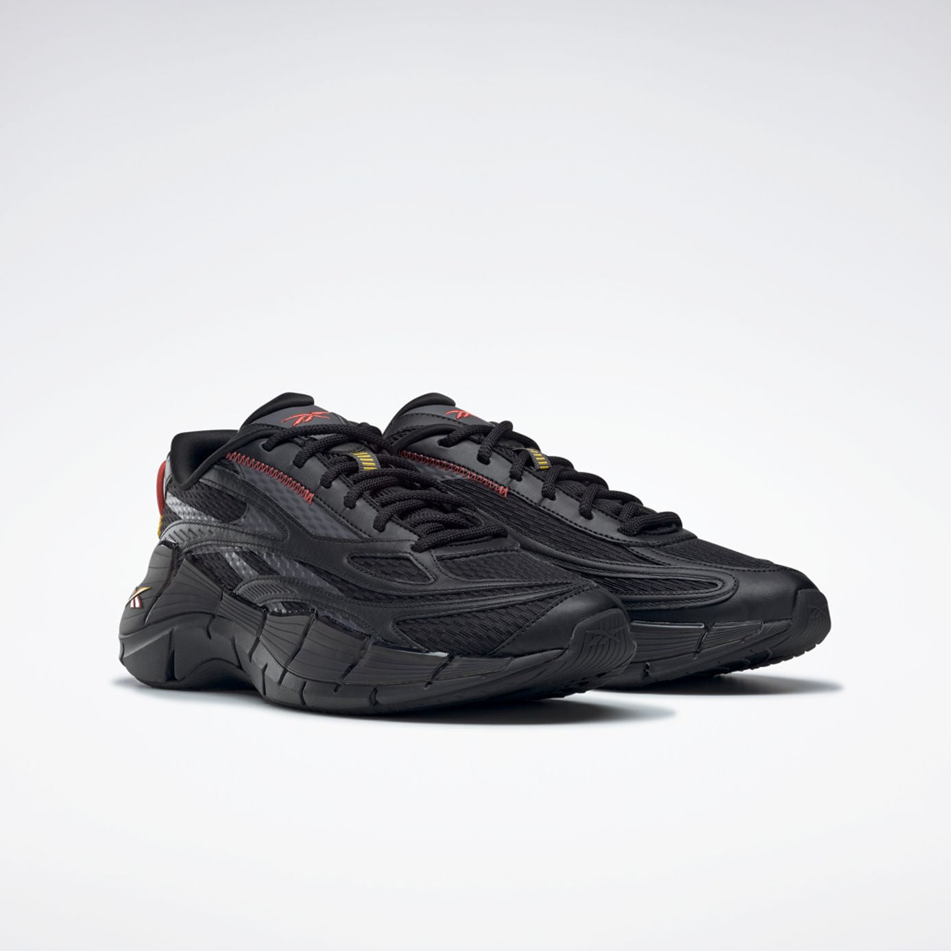 [100045077/GX0504] Mens Reebok ZIG KINETICA 2.5
