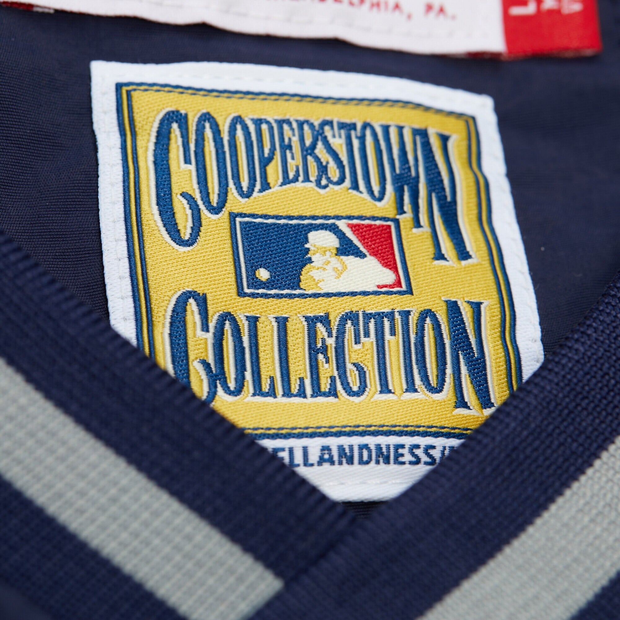MENS MITCHELL & NESS MLB NYLON PULLOVER JACKET VINTAGE LOGO YANKEES