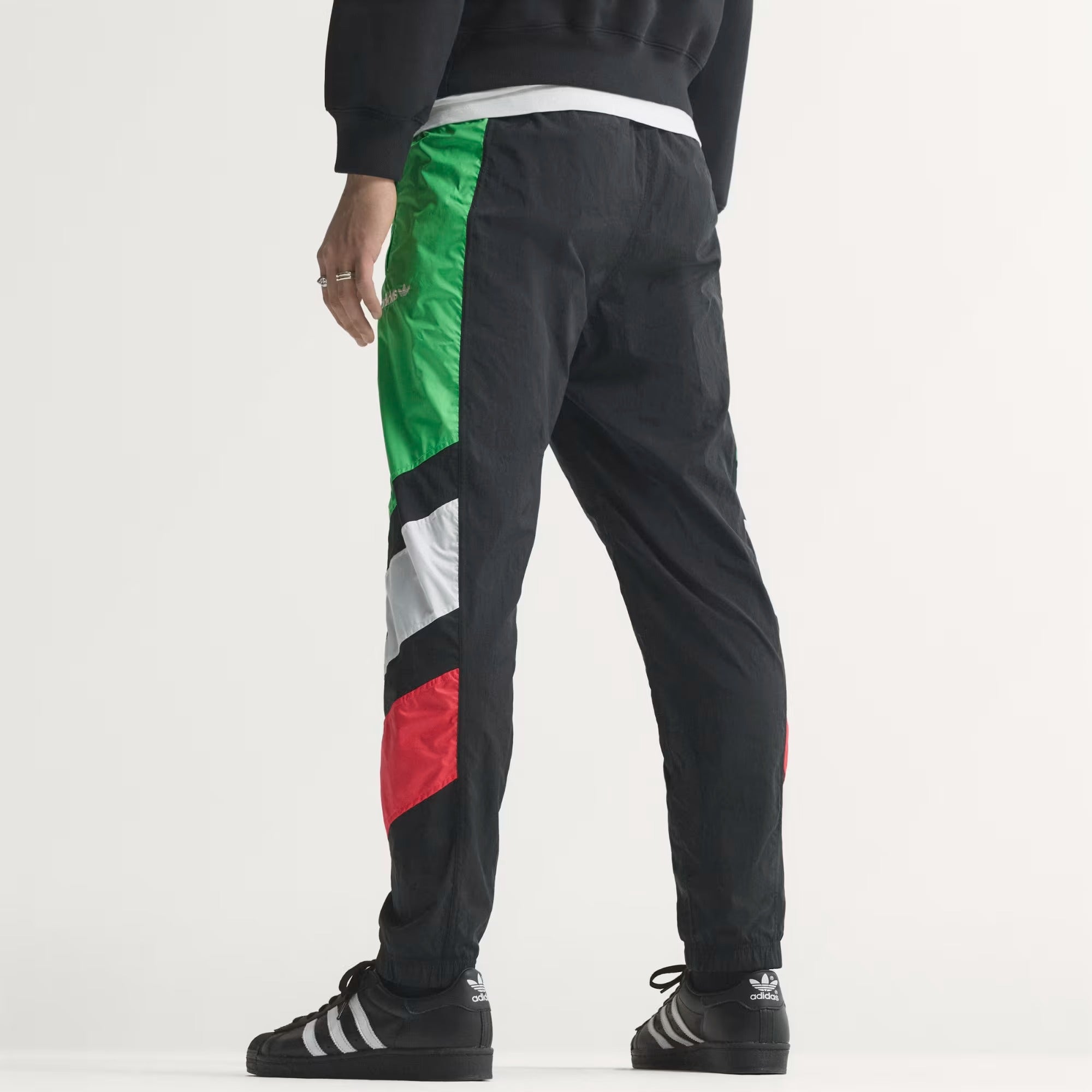 [KG2570] MENS ADIDAS MEXICO EQT TRACK PANTS