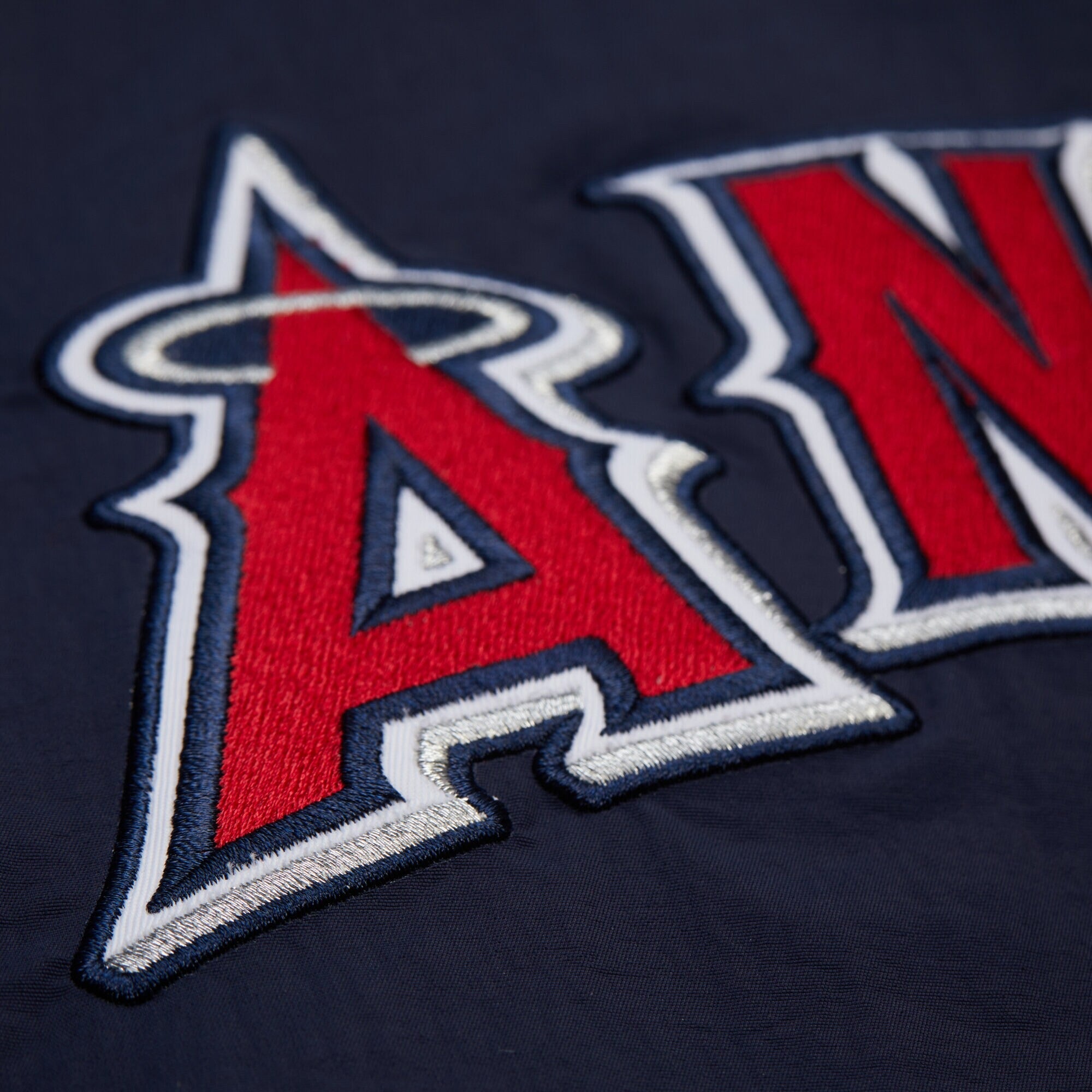 MENS MITCHELL & NESS MLB NYLON PULLOVER CURRENT LOGO ANGELS