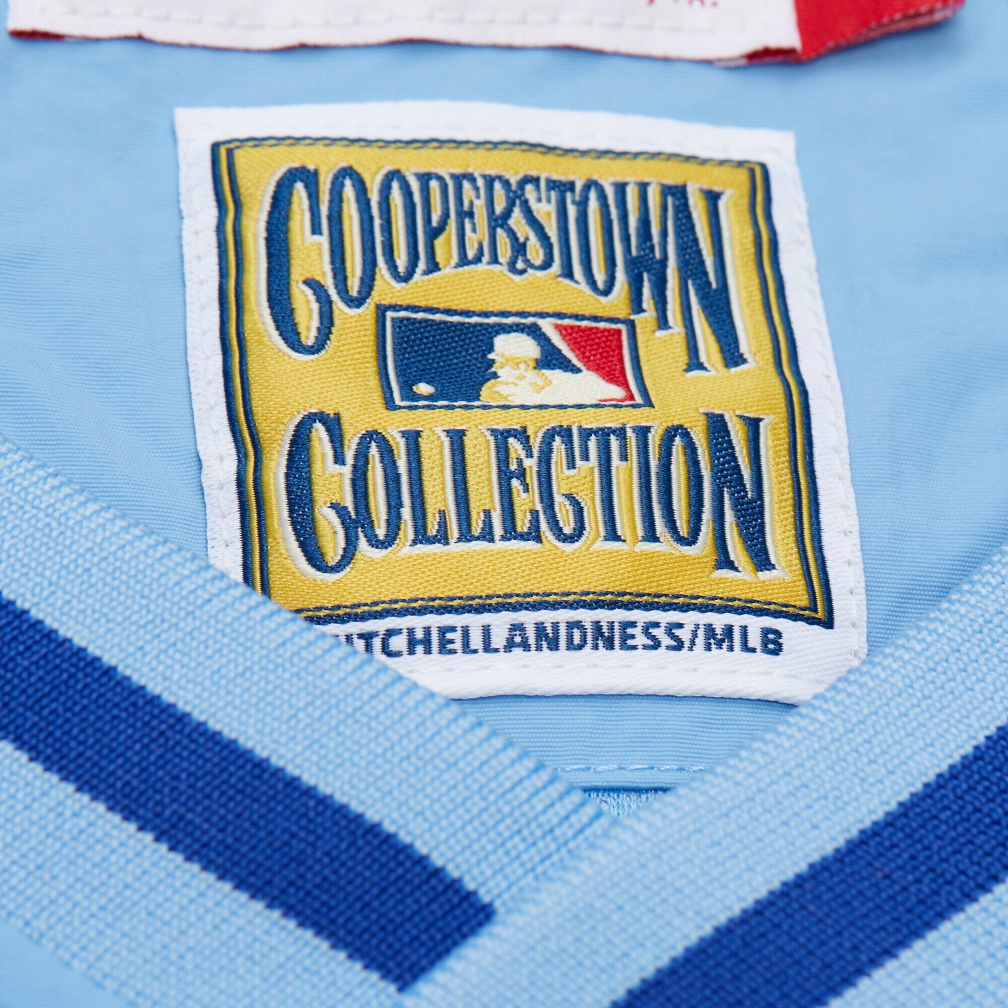 MENS MITCHELL & NESS MLB NYLON PULLOVER JACKET VINTAGE LOGO ROYALS