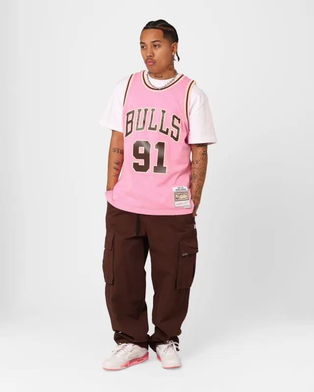 MENS MITCHELL & NESS PINK SUGAR BACON SWINGMAN JERSEY BULLS 1997 DENNIS RODMAN