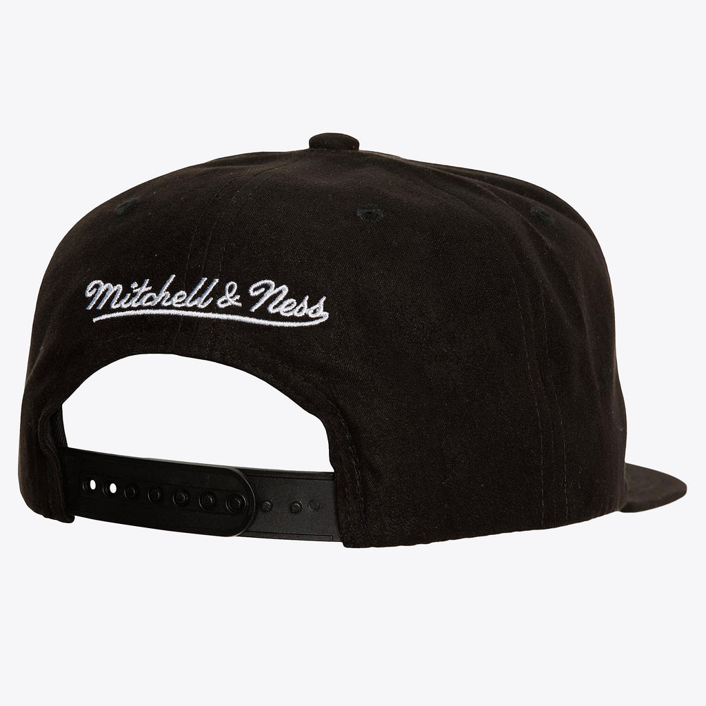 Mens Mitchell & Ness MLB SWEET SUEDE SNAPBACK WHITE SOX