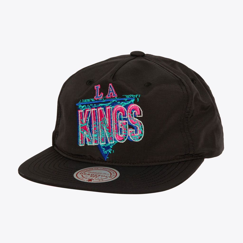 Mens Mitchell & Ness NHL 90S REFLECTIVE DEADSTOCK STRAPBACK VNTG KINGS