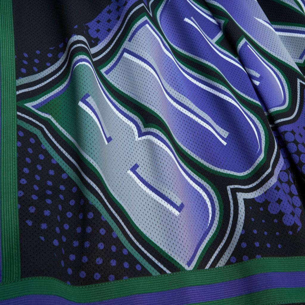 MENS MITCHELL & NESS NBA BIG FACE 7.0 FASHION SHORTS BUCKS