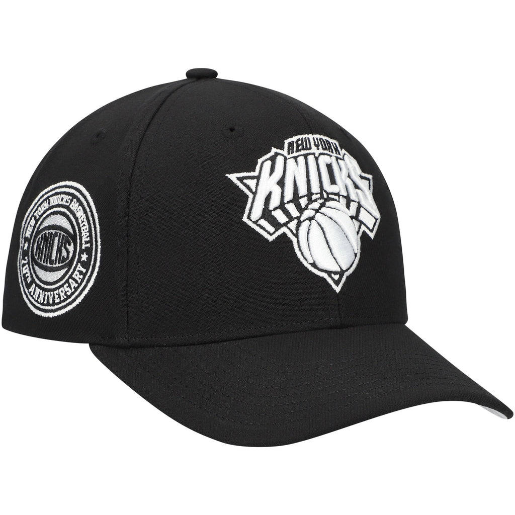 MENS MITCHELL & NESS NBA PANDA PRO SNAPBACK KNICKS - BLACK