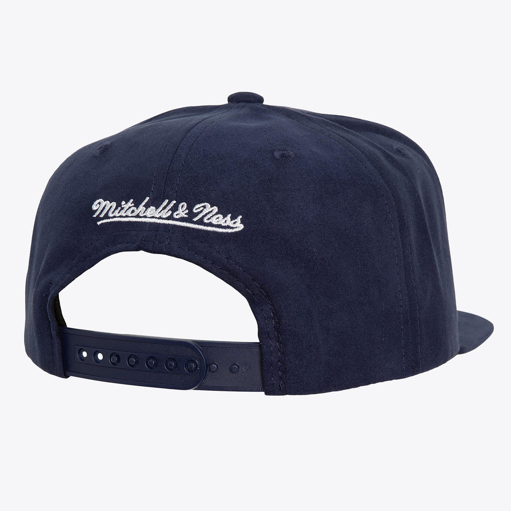 MENS MITCHELL & NESS MLB SWEET SUEDE SNAPBACK BRAVES - NAVY